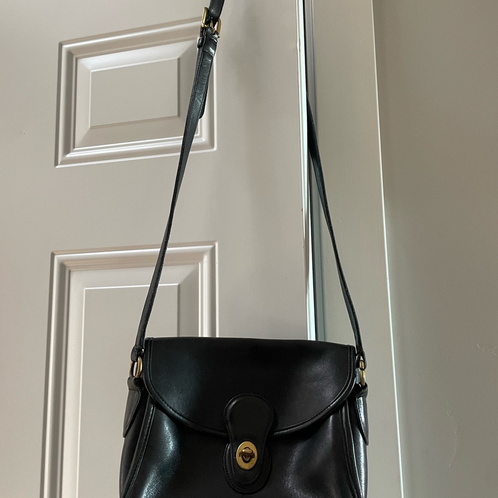 Vintage Coach Devon Black Leather Shoulder Bag